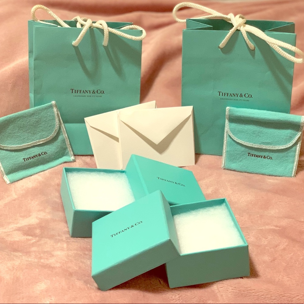 TIFFANY & CO. gift boxes